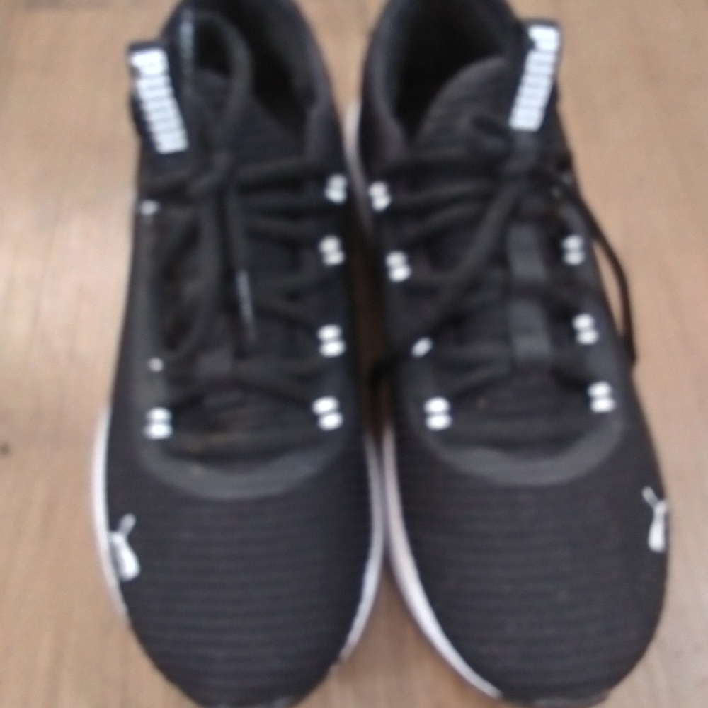 Women's Puma shoes